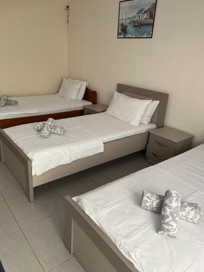 Riviera Rooms Sarande Exterior photo